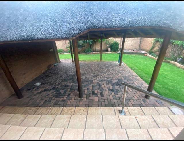 2 BEDROOM HOUSE FOR SALE IN CLUBVILLE